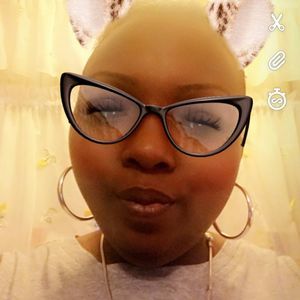 Meet your Posher, Tenisha